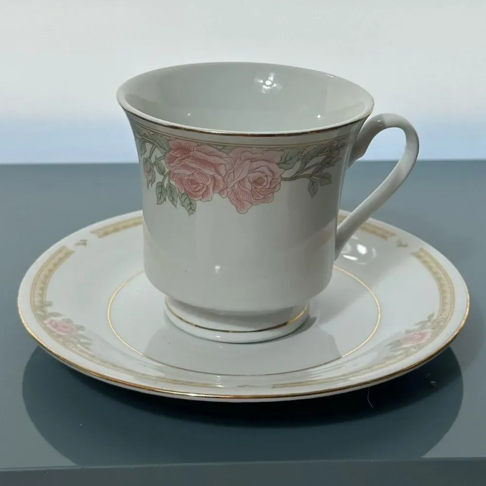 Vintage Lynn’s fine China cup and saucer